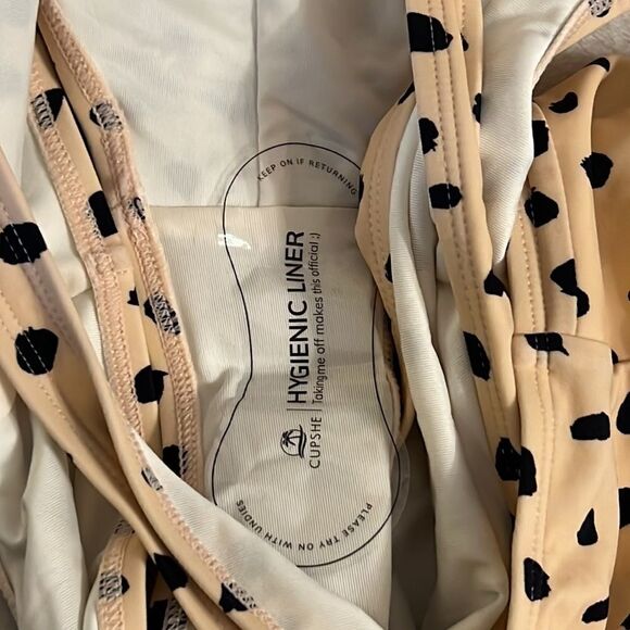 NWT Cupshe Beige with Black Dots One Piece Swimsuit - Size Large - Picture 12 of 14